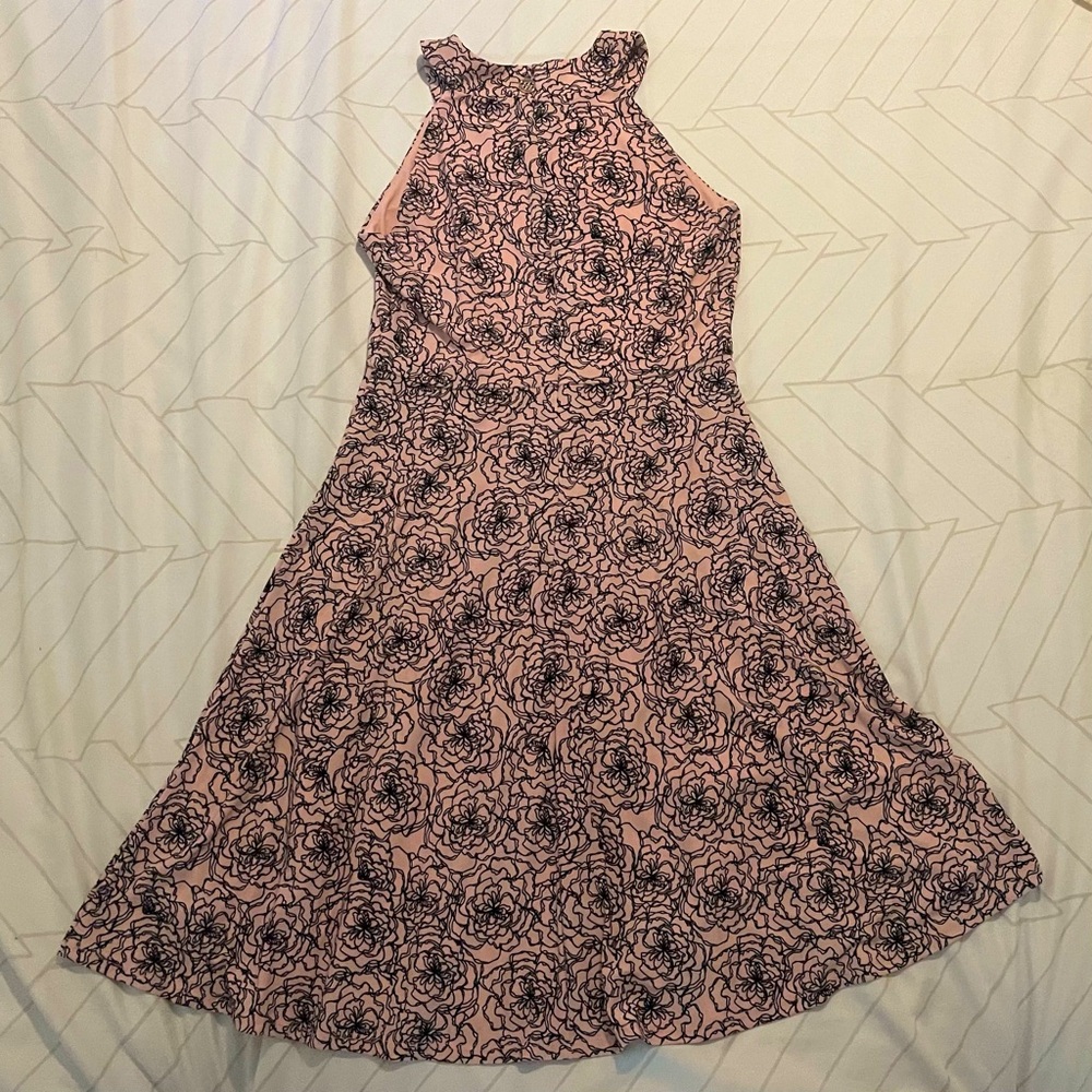 Tommy Hilfiger Sleeveless fit and flare dress. Salmon pink and black. Size 2.